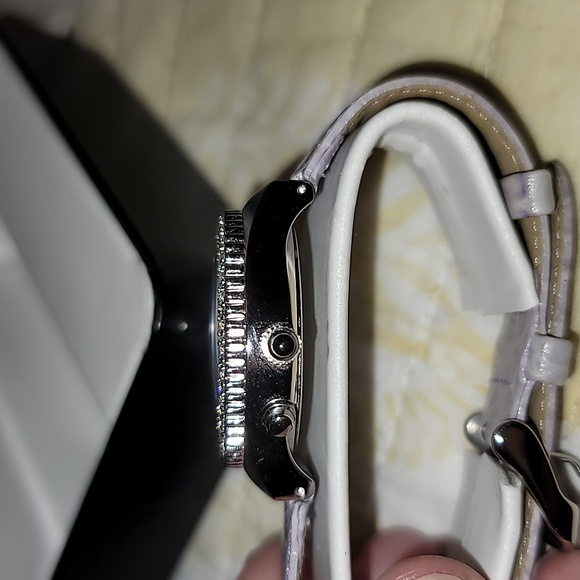 DMQ Watch - Picture 6 of 9